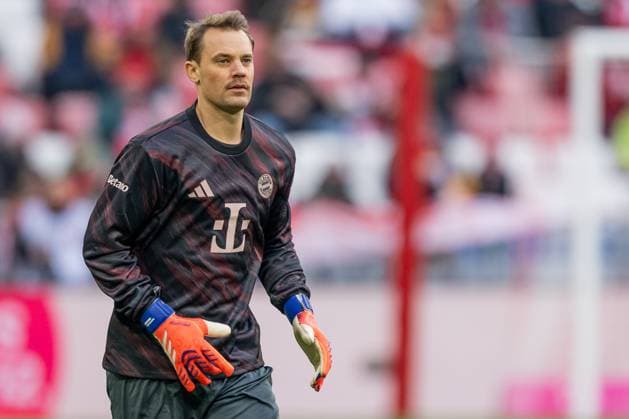 Manuel Neuer (Torwart, FC Bayern Muenchen, 1) beim Aufwaermen GER, FC Bayern Muenchen vs. SC Freiburg, Fussball, Bundesliga, 11. Spieltag, Spielzeit 2025 2026, 22.11.2025. (DFL DFB REGULATIONS PROHIBIT ANY USE OF PHOTOGRAPHS as IMAGE SEQUENCES and or QUASI-VIDEO). GER, FC Bayern Muenchen vs. SC Freiburg, Fussball, Bundesliga, 11. Spieltag, Spielzeit 2025 2026, 22.11.2025. Muenchen Copyright: xEibner-Pressefoto HeikexFeinerx EP_HFR