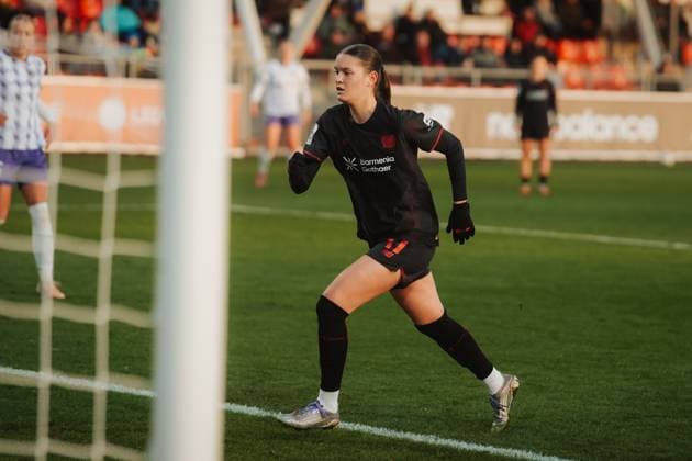 22.11.25, Frauen, Fussball, Google Pixel Frauen Bundesliga, Saison 2025 2026, Bayer 04 Leverkusen - SGS Essen, 11. Spieltag Valentina Madl ( 17 - Bayer 04 Leverkusen) im Angriff Leverkusen Ulrich-Haberland-Stadion NRW Deutschland