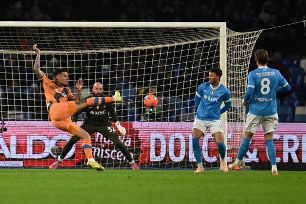 CALCIO - Serie A - SSC Napoli vs Atalanta BC Gianluca Scamacca of Atalanta B.C. scores the goal for 3-1 during the 12th day of the Serie A Championship between S.S.C. Napoli and Atalanta B.C at the Diego Armando Maradona Stadium on November 22, 2025 in Naples, Italy. Naples Italy  Copyright: xIPAxSport ABACAx