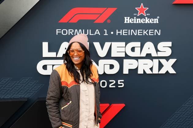 LAS VEGAS, NV - NOVEMBER 22: Actress and comedian Aisha Tyler poses for photos on the red carpet prior to the the Formula 1 Las Vegas Grand Prix on November 22, 2025 on the Las Vegas Strip Circuit in Las Vegas, Nevada.(Photo by Jeff Speer Icon Sportswire) AUTO: NOV 22 F1 Las Vegas Grand Prix EDITORIAL USE ONLY Icon2511220181