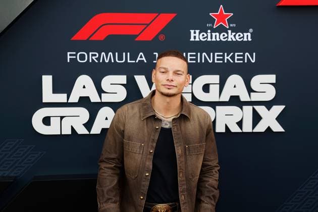 LAS VEGAS, NV - NOVEMBER 22: Country singer Kane Brown poses for photos on the red carpet prior to the the Formula 1 Las Vegas Grand Prix on November 22, 2025 on the Las Vegas Strip Circuit in Las Vegas, Nevada.(Photo by Jeff Speer Icon Sportswire) AUTO: NOV 22 F1 Las Vegas Grand Prix EDITORIAL USE ONLY Icon2511220441