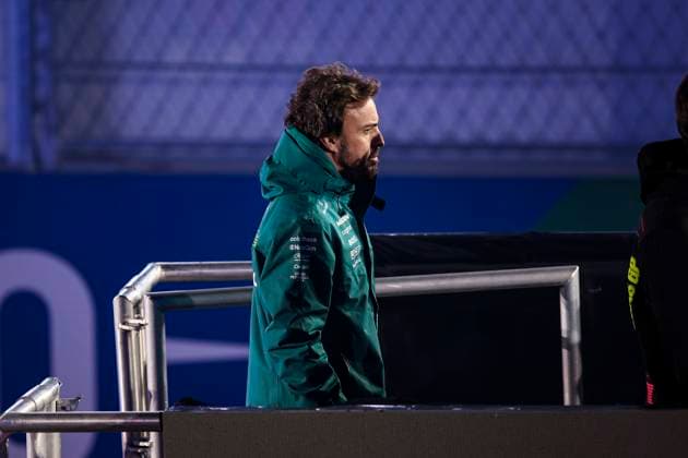 F1 - LAS VEGAS GRAND PRIX 2025 ALONSO Fernando (spa), Aston Martin F1 Team AMR25, portrait during the 2025 Formula 1 Las Vegas Grand Prix, 22th round of the 2025 FIA Formula One World Championship, WM, Weltmeisterschaft from November 21 to 23, 2025 on the Las Vegas Strip Circuit, in Paradise, Nevada, United States of America - ParadiseUnited States  Copyright: xXavixBonillax