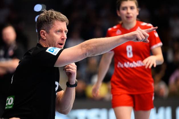 Handball, Frauen Laenderspiel - Deutschland - Schweiz Trainer Markus Gaugisch (Deutschland) Goeppeingen EWS Arena Deutschland