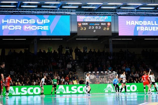 Handball, Frauen Laenderspiel - Deutschland - Schweiz Werbung ALSCO Goeppeingen EWS Arena Deutschland