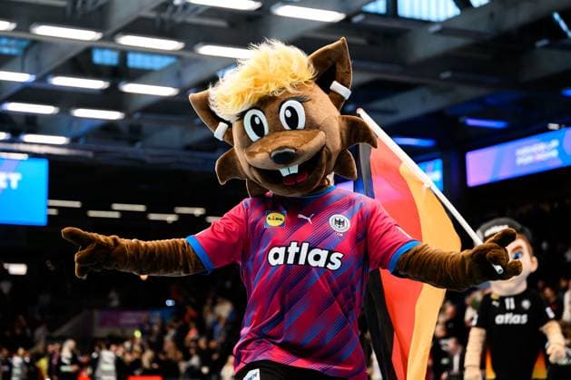 Handball, Frauen Laenderspiel - Deutschland - Schweiz WM-Maskottchen Hanni Goeppeingen EWS Arena Deutschland