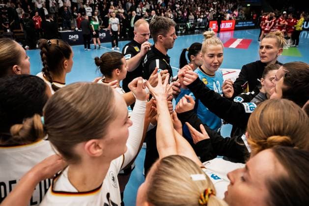 Handball, Frauen Laenderspiel - Deutschland - Schweiz Goeppeingen EWS Arena Deutschland