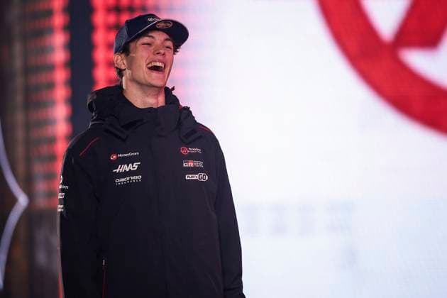 F1 - LAS VEGAS GRAND PRIX 2025 BEARMAN Ollie Oliver (gbr), Haas F1 Team VF-25, portrait during the 2025 Formula 1 Las Vegas Grand Prix, 22th round of the 2025 FIA Formula One World Championship, WM, Weltmeisterschaft from November 21 to 23, 2025 on the Las Vegas Strip Circuit, in Paradise, Nevada, United States of America - ParadiseUnited States  Copyright: xEricxAlonsox