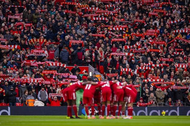 (251123) -- LONDON, Nov. 23, 2025 -- Liverpool players form a pre-match huddle before the English Premier League match between Liverpool FC and Nottingham Forest FC in Liverpool, Britain, on Nov. 22, 2025. FOR EDITORIAL USE ONLY. NOT FOR SALE FOR MARKETING OR ADVERTISING CAMPAIGNS. NO USE WITH UNAUTHORIZED AUDIO, VIDEO, DATA, FIXTURE LISTS, CLUB LEAGUE LOGOS OR LIVE SERVICES. ONLINE IN-MATCH USE LIMITED TO 45 IMAGES, NO VIDEO EMULATION. NO USE IN BETTING, GAMES OR SINGLE CLUB LEAGUE PLAYER PUBLICATIONS. (SP)BRITAIN-LONDON-FOOTBALL-ENGLISH PREMIER LEAGUE-LIVERPOOL VS NOTTINGHAM FOREST LixYing 