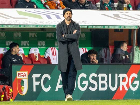 Augsburgs Trainer Sandro WAGNER. Fussball: Augsburg - Hamburg 1:0. Fußball Bundesliga, FC Augsburg - Hamburger SV, 11. Spieltag, Saison 2025-2026, am 22.11.2025 in Augsburg, W W K A R E N A, Deutschland. Quelle Copyright Credit : Oryk HAIST