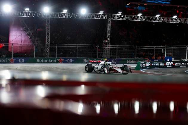 F1 - LAS VEGAS GRAND PRIX 2025 87 BEARMAN Ollie Oliver (gbr), Haas F1 Team VF-25 Ferrari, action during the 2025 Formula 1 Las Vegas Grand Prix, 22th round of the 2025 FIA Formula One World Championship, WM, Weltmeisterschaft from November 21 to 23, 2025 on the Las Vegas Strip Circuit, in Paradise, Nevada, United States of America - ParadiseUnited States  Copyright: xJoaoxFilipex
