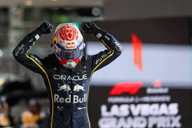 Winner, Sieger, Max Verstappen (Oracle Red Bull Racing 1), Grosser Preis von Las Vegas, Motorsport, Herren, Formel 1, Rennen, 22.11.2025 Las Vegas Nevada USA