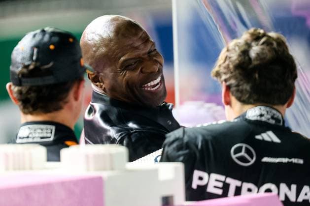 November 22, 2025: Actor Terry Crews enjoys a laugh with the drivers at the conclusion of the Formula One Heineken Las Vegas Grand Prix 2025 on the Las Vegas Street Circuit in Las Vegas, NV. CSM. Las Vegas United States of America - ZUMAc04_ 20251122_zma_c04_506 Copyright: xChristopherxTrimx