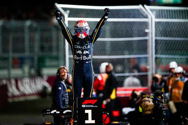 F1 - LAS VEGAS GRAND PRIX 2025 VERSTAPPEN Max (ned), Red Bull Racing RB21, portrait celebrating his win during the 2025 Formula 1 Las Vegas Grand Prix, 22th round of the 2025 FIA Formula One World Championship, WM, Weltmeisterschaft from November 21 to 23, 2025 on the Las Vegas Strip Circuit, in Paradise, Nevada, United States of America - ParadiseUnited States  Copyright: xJoaoxFilipex