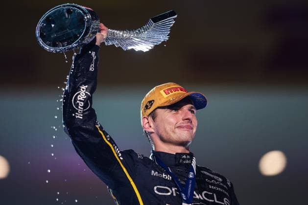 F1 - LAS VEGAS GRAND PRIX 2025 VERSTAPPEN Max (ned), Red Bull Racing RB21, portrait podium celebration with Moet and Chandon during the 2025 Formula 1 Las Vegas Grand Prix, 22th round of the 2025 FIA Formula One World Championship, WM, Weltmeisterschaft from November 21 to 23, 2025 on the Las Vegas Strip Circuit, in Paradise, Nevada, United States of America - ParadiseUnited States  Copyright: xEricxAlonsox