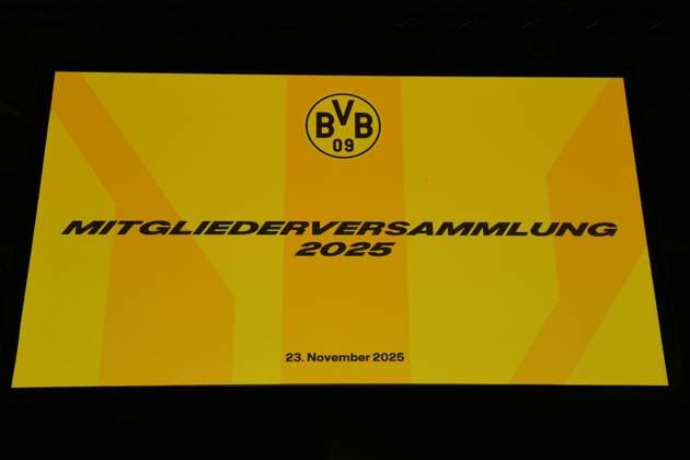 Mitgliederversammlung Borussia Dortmund am 23.11.2025 in der Westfalenhalle in Dortmund Anzeigetafel mit dem Schriftzug: Mitgliederversammlung 2025