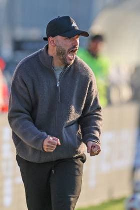Fussball - LOTTO Hessenliga - Eintracht Frankfurt U21, U 21 - FC Gießen - 22.11.25, Trainer Dennis Schmitt (Eintracht), -