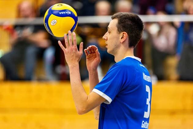22.11.2025, GER, Volleyball, 2.BL Maenner Sued, Saison 2025 2026, Blue Volleys Gotha - Baden Volleys SSC Karlsruhe II Christoph Assmann (Blue Volleys Gotha) 99867 Gotha Sporthalle Sportanlage Ernesti Thüringen Deutschland