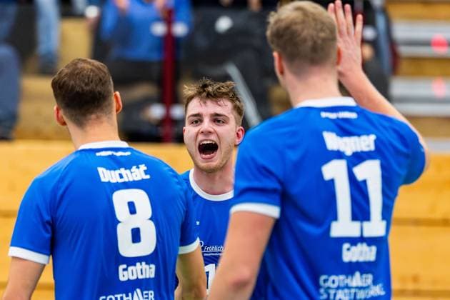 22.11.2025, GER, Volleyball, 2.BL Maenner Sued, Saison 2025 2026, Blue Volleys Gotha - Baden Volleys SSC Karlsruhe II Ben Bierwisch (Blue Volleys Gotha) 99867 Gotha Sporthalle Sportanlage Ernesti Thüringen Deutschland