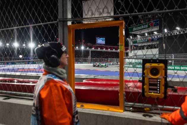 Formula 1 Heineken Las Vegas Grand Prix 2025 Thomas Cerato OVERTAKE MAXPPP - Las Vegas 23 11 2025 27 HULKENBERG Nico (ger), Stake F1 Team KICK Sauber, action at the Formula 1 Heineken Las Vegas Grand Prix 2025, the 22nd round of the 2025 FIA Formula 1 World Championship, WM, Weltmeisterschaft held on the Las Vegas Strip Circuit in Las Vegas, Nevada, United States, from 19 to 22 November 2025. Las Vegas United States  Copyright: xOVERTAKE MAXPPPxThomasxCeratox OVT202511235984 OVT202511235984