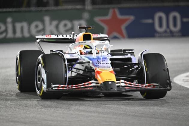 Formula 1 Grand Prix of Las Vegas 2025 - Race night LAS VEGAS, NEVADA - NOVEMBER 22: Isack Hadjar of Visa Cash App Racing Bulls (6) competes the race for championship of F1 Grand Prix of Las Vegas at Las Vegas Strip Circuit on November 22, 2025 in Las Vegas, Nevada, United States. Tayfun Coskun Anadolu Nevada United States. Editorial use only. Please get in touch for any other usage.  Copyright: x2025xAnadoluxTayfunxCoskunx