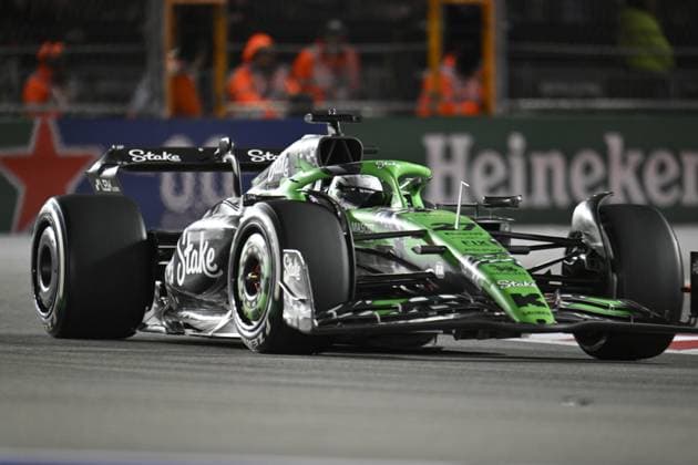 Formula 1 Grand Prix of Las Vegas 2025 - Race night LAS VEGAS, NEVADA - NOVEMBER 22: Nico Hulkenberg of Stake F1 Team Kick Sauber (27) competes the race for championship of F1 Grand Prix of Las Vegas at Las Vegas Strip Circuit on November 22, 2025 in Las Vegas, Nevada, United States. Tayfun Coskun Anadolu Nevada United States. Editorial use only. Please get in touch for any other usage.  Copyright: x2025xAnadoluxTayfunxCoskunx