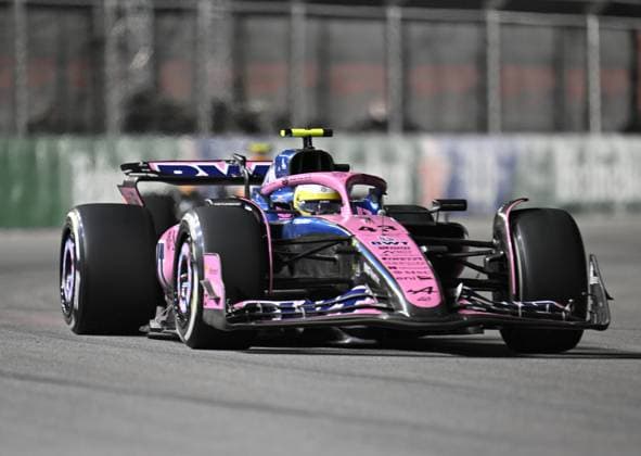 Formula 1 Grand Prix of Las Vegas 2025 - Race night LAS VEGAS, NEVADA - NOVEMBER 22: Franco Colapinto of BWT Alpine Formula One Team (43) competes the race for championship of F1 Grand Prix of Las Vegas at Las Vegas Strip Circuit on November 22, 2025 in Las Vegas, Nevada, United States. Tayfun Coskun Anadolu Nevada United States. Editorial use only. Please get in touch for any other usage.  Copyright: x2025xAnadoluxTayfunxCoskunx