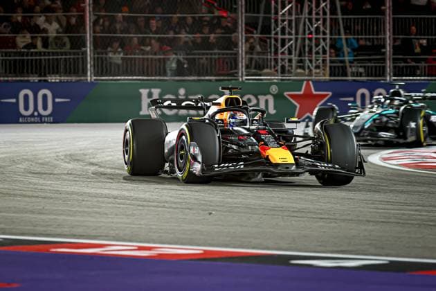 Max Verstappen (NED) - Oracle Red Bull Racing - Red Bull RB21 - Honda RBPT during the Sunday of the Formula 1 Heineken Las Vegas Grand Prix 2025 at Las Vegas Strip Circuit, ahead of Round 22 of 24 of the 2025 FIA Formula One World Championship, WM, Weltmeisterschaft (November 20-23, 2025). Formula 1 Heineken Las Vegas Grand Prix 2025
