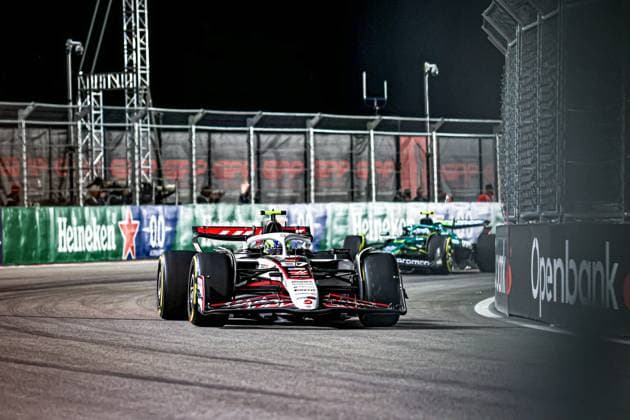 Oliver Bearman (GBR) - Haas F1 Team during the Sunday of the Formula 1 Heineken Las Vegas Grand Prix 2025 at Las Vegas Strip Circuit, ahead of Round 22 of 24 of the 2025 FIA Formula One World Championship, WM, Weltmeisterschaft (November 20-23, 2025). Formula 1 Heineken Las Vegas Grand Prix 2025