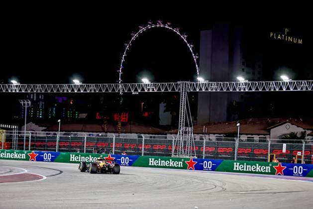 Lando Norris (GBR) - McLaren Formula 1 Team - McLaren MCL39 - Mercedes during the Sunday of the Formula 1 Heineken Las Vegas Grand Prix 2025 at Las Vegas Strip Circuit, ahead of Round 22 of 24 of the 2025 FIA Formula One World Championship, WM, Weltmeisterschaft (November 20-23, 2025). Formula 1 Heineken Las Vegas Grand Prix 2025
