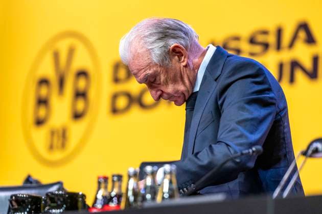23.11.25, Mitgliederversammlung von Borussia Dortmund in den Westfalenhallen Dortmund. Präsident Dr. Reinhold Lunow betritt die Bühne. Copyright: xInderlied Kirchner-Mediax