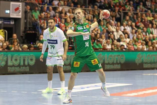 22.11.2025, xgox, Handball - Daikin HBL SC Magdeburg - HSG Wetzlar emspor, v.l. Omar Ingi Magnusson (Magdeburg, 14) beim Siebenmeter Magdeburg