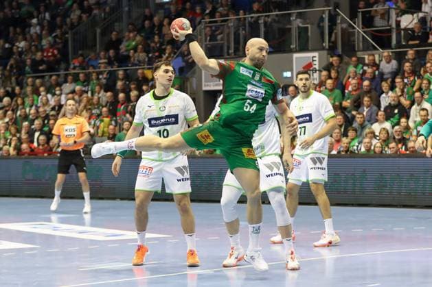 22.11.2025, xgox, Handball - Daikin HBL SC Magdeburg - HSG Wetzlar emspor, v.l. Oscar Bergendahl (Magdeburg, 54) wirft Tor, Torschuetze, erzielt Tor, Treffer, scores the goal Magdeburg