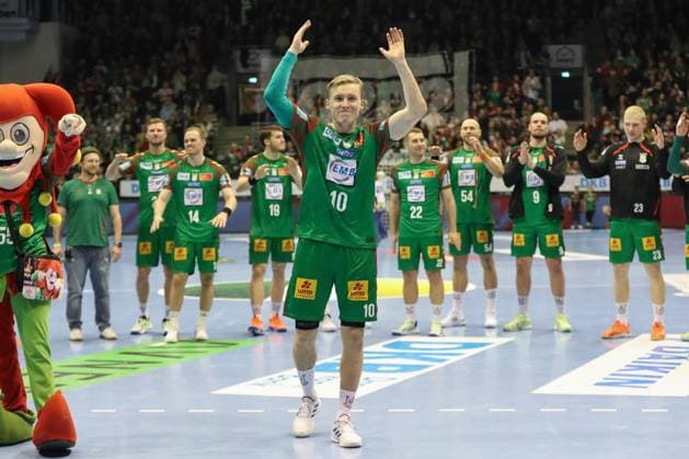 22.11.2025, xgox, Handball - Daikin HBL SC Magdeburg - HSG Wetzlar emspor, v.l. Gisli Thorgeir Kristjansson (Magdeburg, 10) verlängert seinen Vertrag bis 2030, Vertragsverlängerung Magdeburg