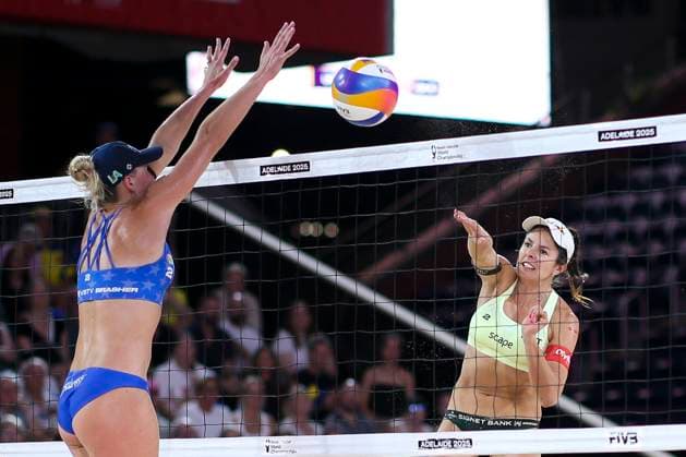 Beach volleyball, Beachvolleyball World Championship, WM, Weltmeisterschaft Anastasija Samoilova (LAT) v Kristen Nuss and Taryn Brasher (USA) during the Women™s Final match of the Beach Volleyball World Championships at The Drive in Adelaide, Sunday, November 23, 2025. ( NO ARCHIVING, EDITORIAL USE ONLY ADELAIDE SOUTH AUSTRALIA AUSTRALIA  Copyright: xMATTxTURNERx 20251123139635954899
