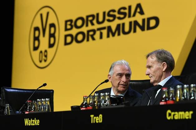 Mitgliederversammlung Borussia Dortmund am 23.11.2025 in der Westfalenhalle in Dortmund Dr. Reinhold Lunow ( Präsident Dortmund ), links - Hans-Joachim Watzke ( Vorsitzender Geschäftsführung Dortmund ), rechts