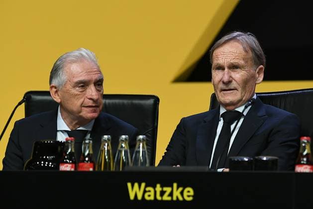 Mitgliederversammlung Borussia Dortmund am 23.11.2025 in der Westfalenhalle in Dortmund Dr. Reinhold Lunow ( Präsident Dortmund ), links - Hans-Joachim Watzke ( Vorsitzender Geschäftsführung Dortmund ), rechts