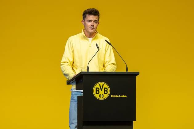 23.11.2025, Fussball, Saison 2025 2026, 1. Bundesliga, Mitgliederversammlung Borussia Dortmund, Leiter der BVB Fan- und Förderabteilung Tobias Westerfellhaus, Dortmund Messe Wetsfalenhalle NRW Deutschland xRHR-FOTO DEx Copyright: DennisxEwert RHR-FOTOx RHR-FOTO DE