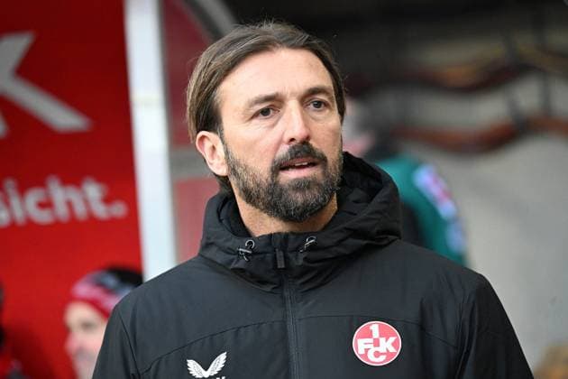 23.11.2025, xjhx, Fussball 2.Bundesliga, 1.FC Kaiserslautern - Holstein Kiel v.l.Manager Thomas Hengen (1. FC Kaiserslautern) (DFL DFB REGULATIONS PROHIBIT ANY USE OF PHOTOGRAPHS as IMAGE SEQUENCES and or QUASI-VIDEO) Kaiserslautern