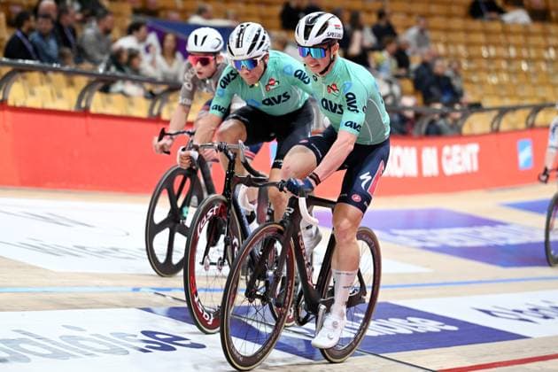 Belgian Witse Bertels and Belgian Thibaut Van Damme pictured in action during the last day of the Zesdaagse Vlaanderen-Gent six-day indoor Track cycling, Rad, Radsport, Bahnrad, Bahn event at the indoor cycling arena t Kuipke, Sunday 23 November 2025, in Gent. MAARTENxSTRAETEMANS  x143628935x