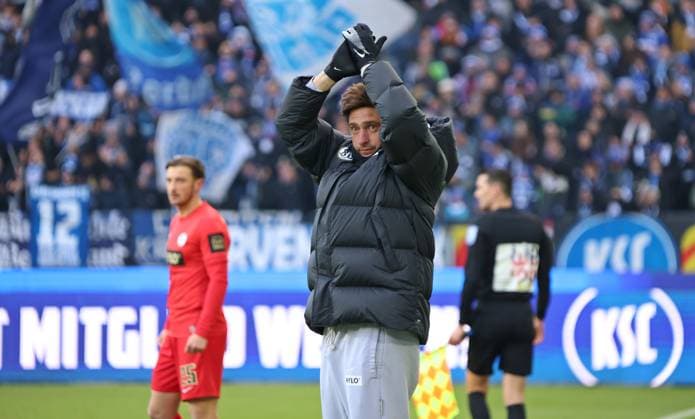 23.11.2025, Fussball, Herren, 2. Bundesliga, Saison 2025 2026, Karlsruher SC - SV 07 Elversberg, Trainer Vincent Wagner (SV 07 Elversberg) Karlsruhe BBBank Wildpark Baden-Württemberg Deutschland (DEU) Copyright: xFabianxKleerx