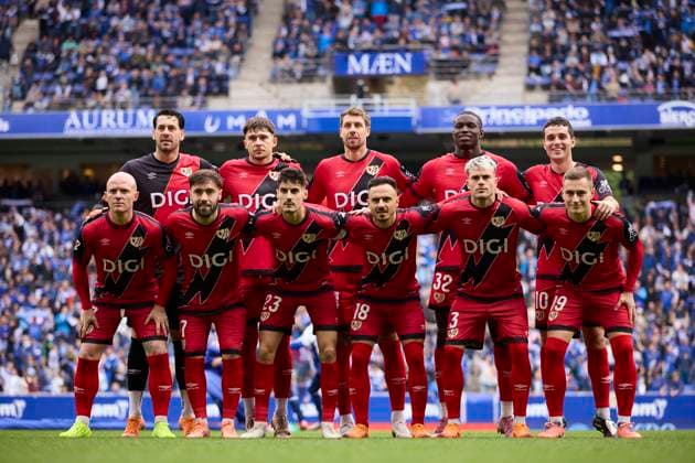 Real Oviedo v Rayo Vallecano - LaLiga EA Sports Players of Rayo Vallecano line up for a team photo prior to the LaLiga EA Sports match between Real Oviedo and Rayo Vallecano at Carlos Tartiere on November 23, 2025, in Oviedo, Spain. Oviedo Carlos Tartiere Asturias Spain RL_ROVvRAYV_000018 Copyright: xRicardoxLarreinax