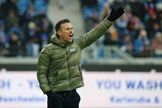 23.11.2025, Fussball, Herren, 2. Bundesliga, Saison 2025 2026, Karlsruher SC - SV 07 Elversberg, Trainer Christian Eichner (Karlsruher SC) Karlsruhe BBBank Wildpark Baden-Württemberg Deutschland (DEU) Copyright: xSebastianxBachx