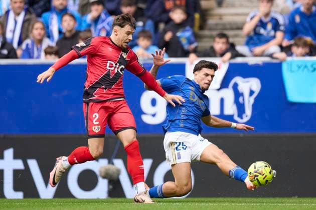 Real Oviedo v Rayo Vallecano - LaLiga EA Sports Andrei Ratiu of Rayo Vallecano competes for the ball with Javi Lopez of Real Oviedo during the LaLiga EA Sports match between Real Oviedo and Rayo Vallecano at Carlos Tartiere on November 23, 2025, in Oviedo, Spain. Oviedo Carlos Tartiere Asturias Spain RL_ROVvRAYV_000022 Copyright: xRicardoxLarreinax