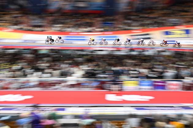 The pack of riders pictured in action during the last day of the Zesdaagse Vlaanderen-Gent six-day indoor Track cycling, Rad, Radsport, Bahnrad, Bahn event at the indoor cycling arena t Kuipke, Sunday 23 November 2025, in Gent. MAARTENxSTRAETEMANS  x143642633x