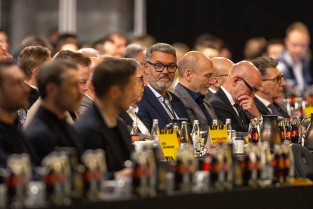 23.11.2025, Fussball, Saison 2025 2026, 1. Bundesliga, Mitgliederversammlung Borussia Dortmund, ehemaliger OB von Dortmund Thomas Westphal, Dortmund Messe Wetsfalenhalle NRW Deutschland xRHR-FOTO DEx Copyright: DennisxEwert RHR-FOTOx RHR-FOTO DE