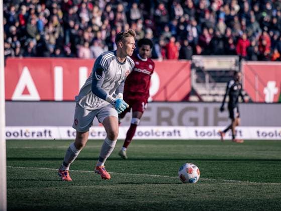 Deutschland: Fußball, 2. Bundesliga 2025 26, 13. Spieltag - 1. FC Nürnberg vs Arminia Bielefeld - Max-Morlock Stadion (Nürnberg): Jan Reichert (1. FC Nürnberg, 1)