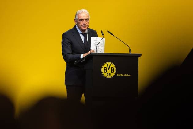 23.11.2025, Fussball, Saison 2025 2026, 1. Bundesliga, Mitgliederversammlung Borussia Dortmund, Präsident Dr. Reinhold Lunow (Borussia Dortmund) mit seiner letzen Rede, Dortmund Messe Wetsfalenhalle NRW Deutschland xRHR-FOTO DEx Copyright: DennisxEwert RHR-FOTOx RHR-FOTO DE
