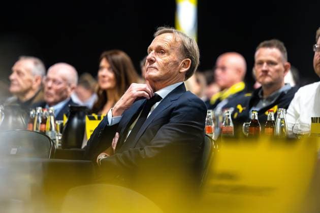 23.11.2025, Fussball, Saison 2025 2026, 1. Bundesliga, Mitgliederversammlung Borussia Dortmund, Vorsitzender der Geschäftsführung Hans-Joachim Watzke (Borussia Dortmund) wird aus seinem Amt verabschiedet, Dortmund Messe Wetsfalenhalle NRW Deutschland xRHR-FOTO DEx Copyright: DennisxEwert RHR-FOTOx RHR-FOTO DE