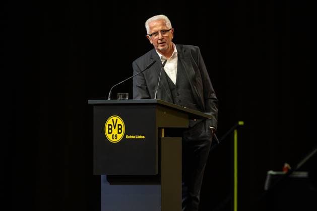 23.11.2025, Fussball, Saison 2025 2026, 1. Bundesliga, Mitgliederversammlung Borussia Dortmund, Mitglied des Aufsichtsrates Winfried Materna muss sich für seine Aussagen rechtfertigen, Dortmund Messe Wetsfalenhalle NRW Deutschland xRHR-FOTO DEx Copyright: DennisxEwert RHR-FOTOx RHR-FOTO DE