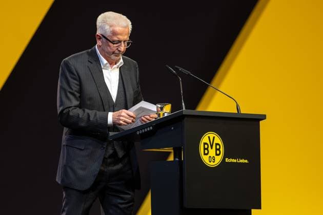 23.11.2025, Fussball, Saison 2025 2026, 1. Bundesliga, Mitgliederversammlung Borussia Dortmund, Mitglied des Aufsichtsrates Winfried Materna muss sich für seine Aussagen rechtfertigen, Dortmund Messe Wetsfalenhalle NRW Deutschland xRHR-FOTO DEx Copyright: DennisxEwert RHR-FOTOx RHR-FOTO DE